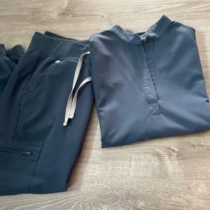 Figs Set in Dark Harbor